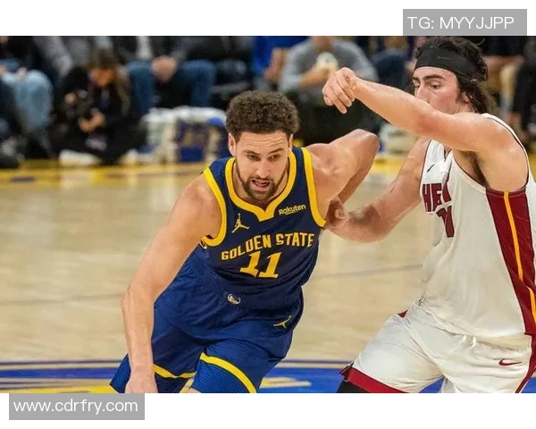 汤普森手感火热，勇士队大胜对手：再现王者风范